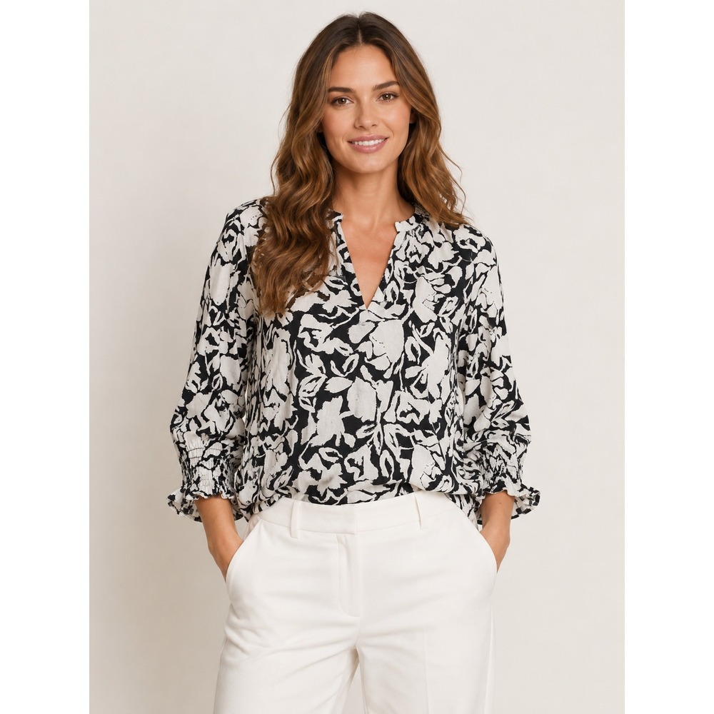Evereve Floral Blouse Womens S Black White Smocked Cuff V-Neck Cotton Top Casual